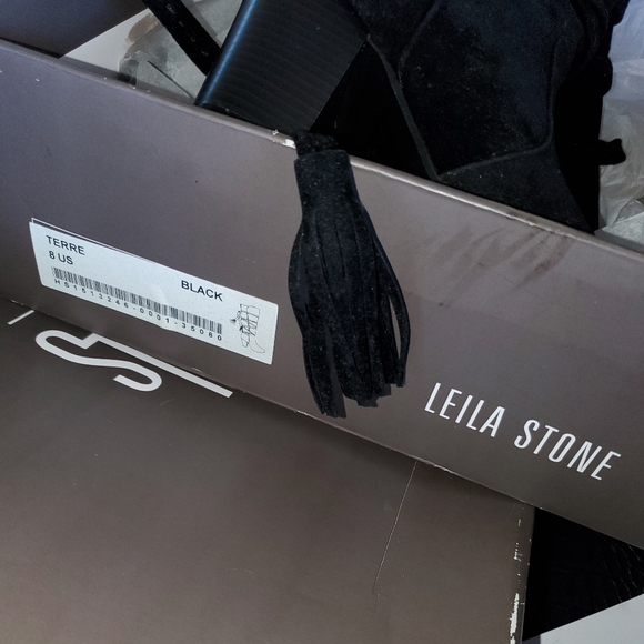 NEW Chunky Heeled Boot w/ Tassels - Picture 6 of 6